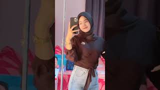 Dj remix versi cewek hijab hot