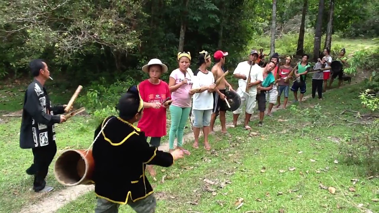 Team Togungak kg Bisuang Papar.
Diketuai Gundohing Molitin A. 
Tahun² Sebelum Pendamik CV19 ada..
