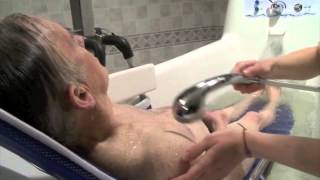 Using the Invacare Supine Tub and Stretcher Lift