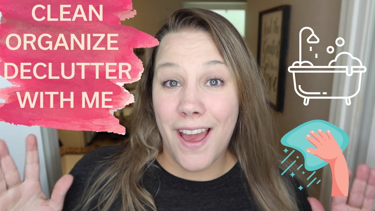 DECLUTTER & ORGANIZE MY BATHROOM // CLEAN WITH ME - YouTube
