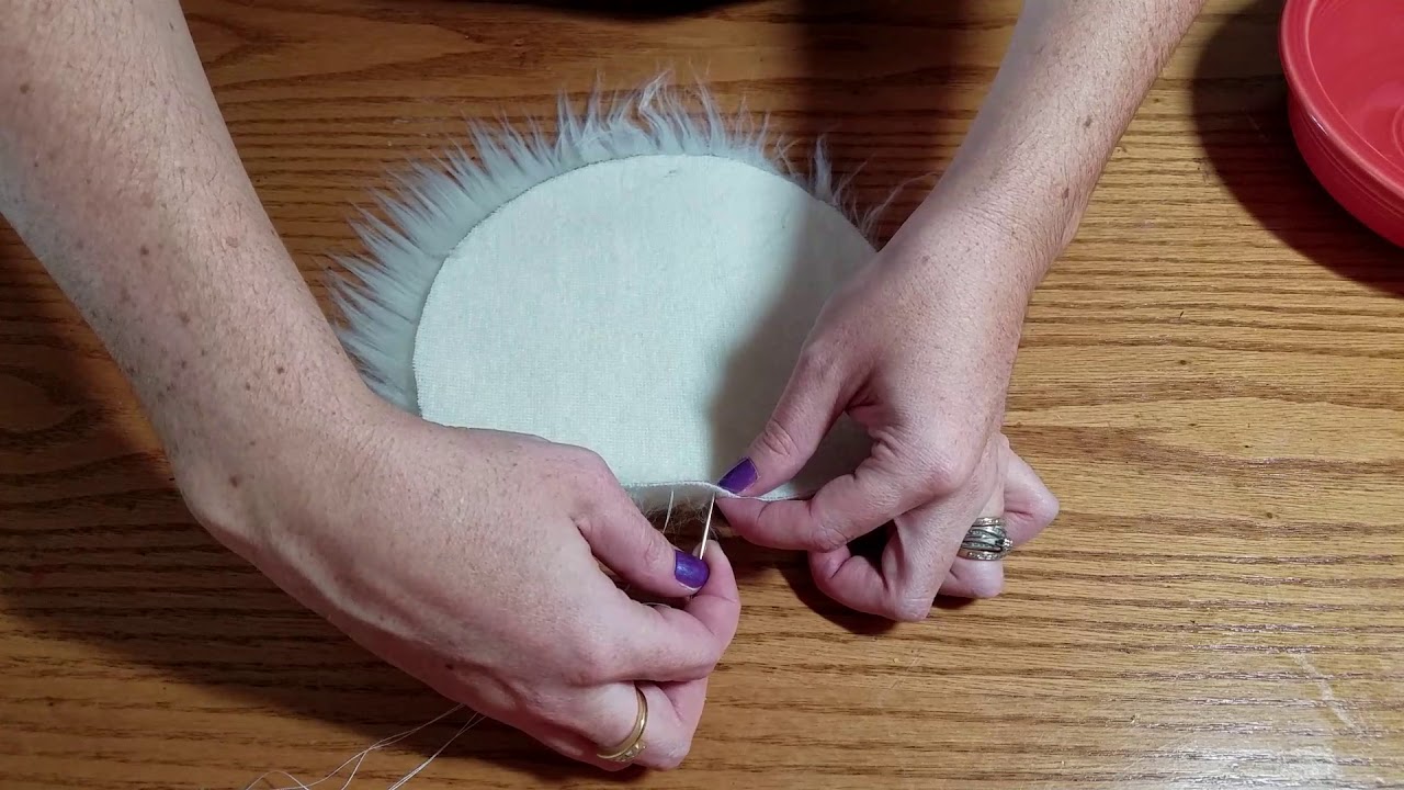 урок по изготовлению помпона из искусственного меха