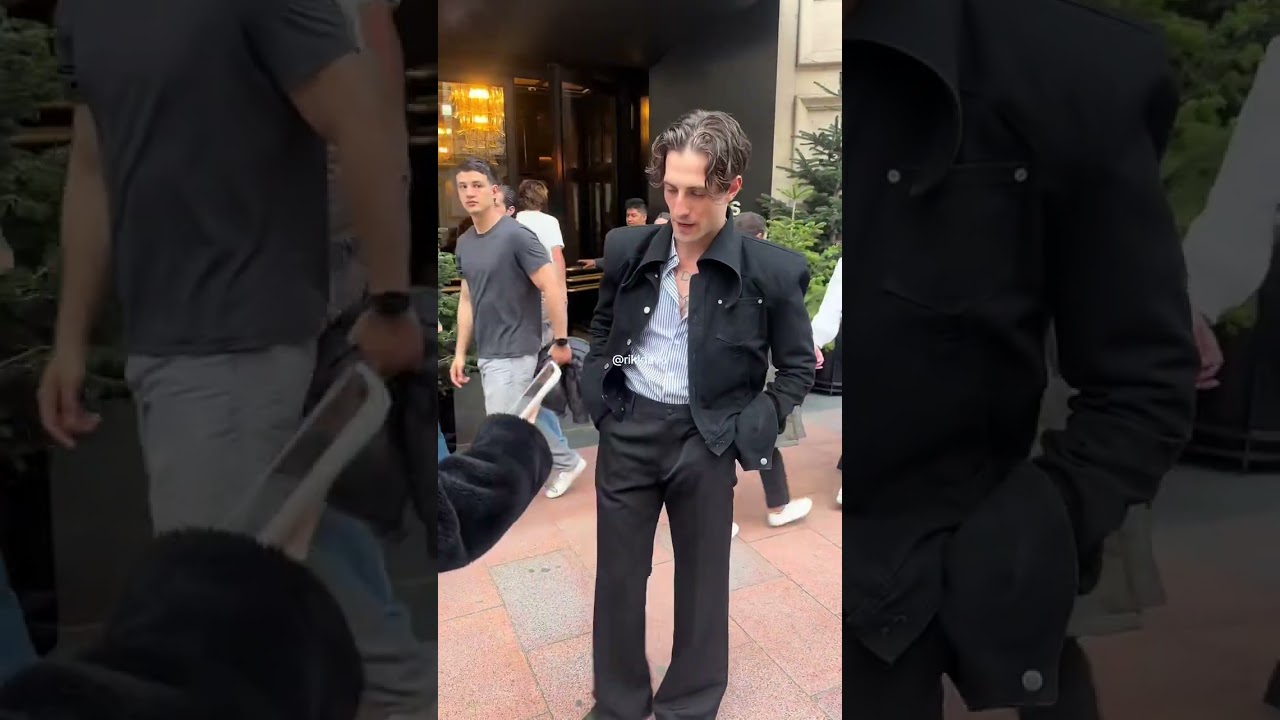 DAMIANO WITH HIS FANS!! 