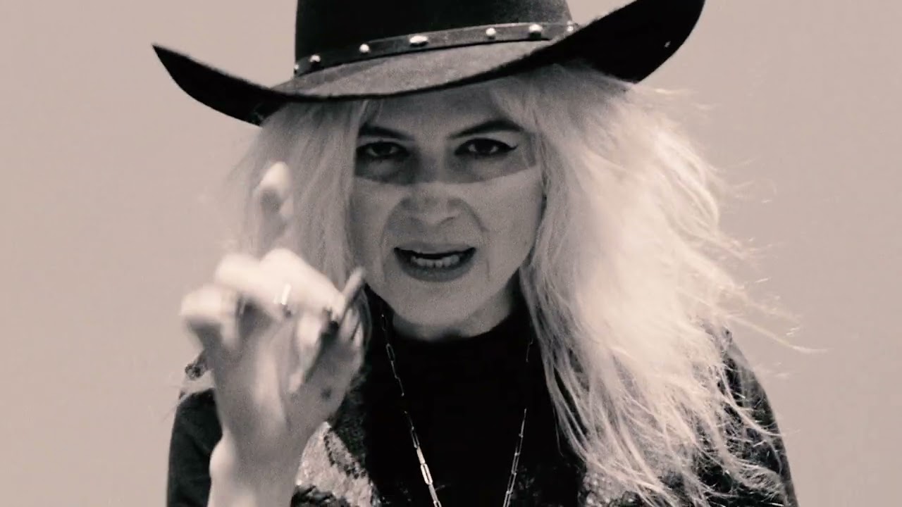 YouTube에서 Billy Idol - John Wayne feat. Alison Mosshart (Official Music Video) 보기 YouTube에서 Billy Idol - John Wayne feat. Alison Mosshart (Official Music Video) 보기