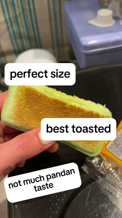 Sari Roti Pandan Sarikaya Bread Review! #food #review #snacks #foodie #yummy #foodreview #delicious