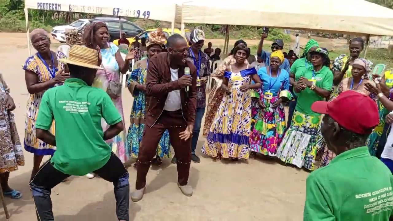 LE GRAND PERTUS EN SPECTACLE A NDZANA