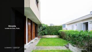 Moradia V4 com jardim para venda em Lordelo do Ouro no Porto