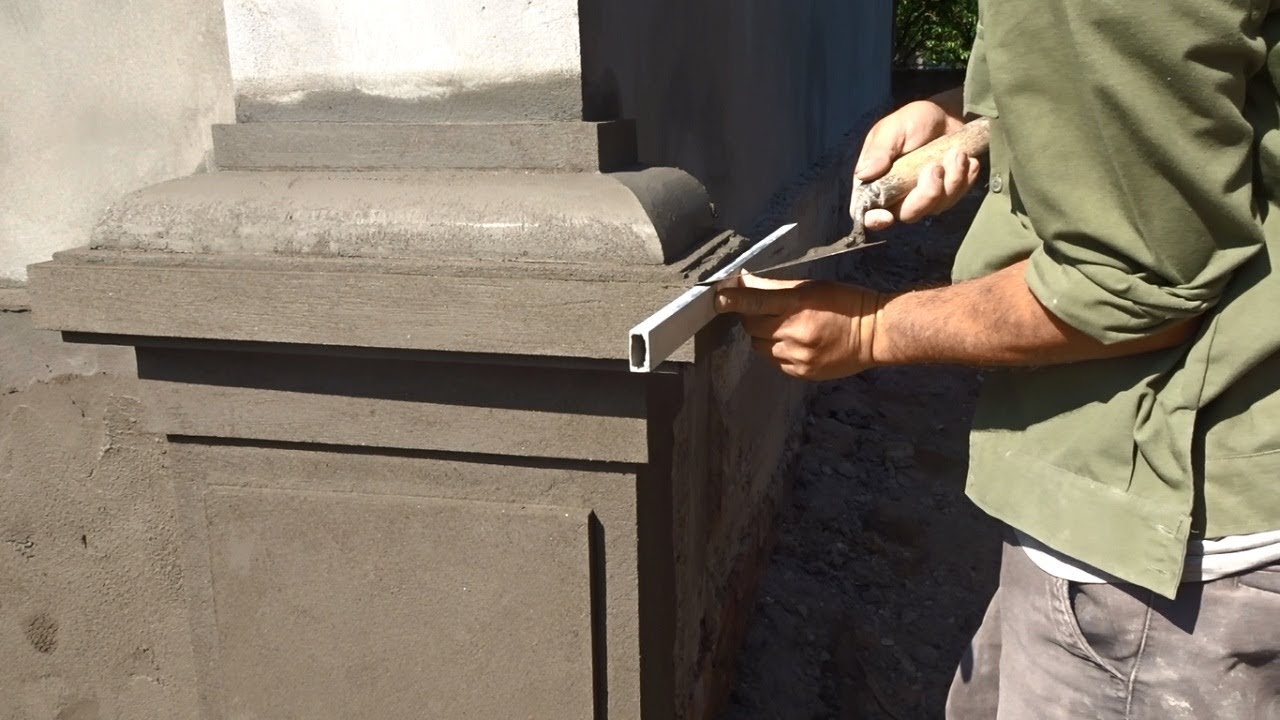 Techniques Construction Rendering Sand And Cement To The Column Foot ...