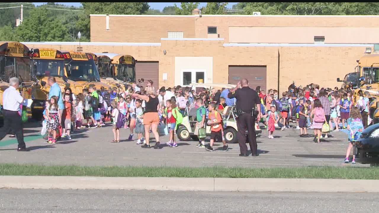 Howland School District begins new transfer busing system YouTube