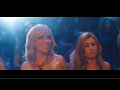 Los Mötley se hacen conocidos en el underground - The Dirt (2019)