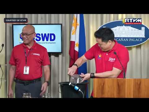 DSWD chief demonstrates water filtration kit
