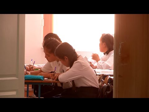 Трехсменка в восьми школах Шымкента не раздражает учителей, родителей и школьников