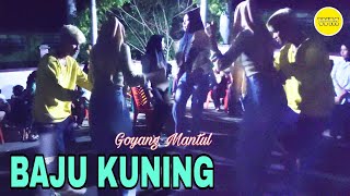 Download Lagu VIRALL !! Fokus Baju Kuning Rambut Pirang • Goyang Patah Mantul Bikin Ade Jilbab Tak Mau Kalah | WMO MP3