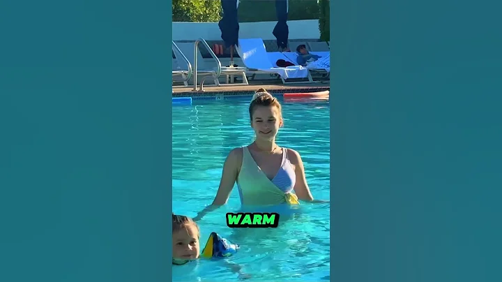 It’s pretty warm ☀️🔥 😂 #karolinaprotsenko #karolinaprotsenkoviolin #violingirl #violinist