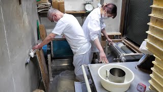 東京）早朝４時から始まる孫娘おじいちゃんと母親で営むうどん屋丨Udon Noodles Restaurant in Tokyo