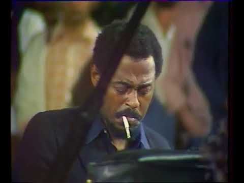 Archie Shepp, piano solo " 'Round About Midnight" (T.Monk)