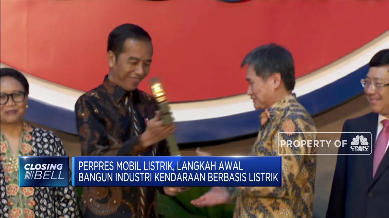 Resmi! Jokowi Teken Perpres Mobil Listrik