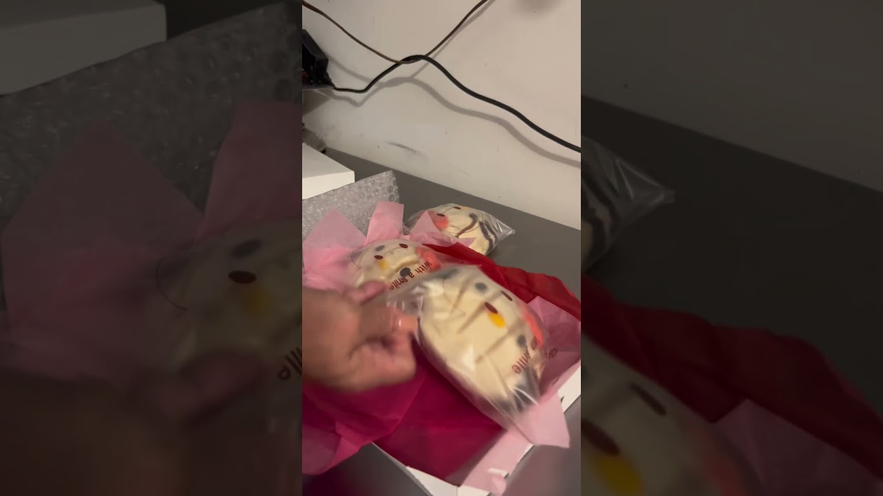 pack hello kitty conchas with us ❤️📦 