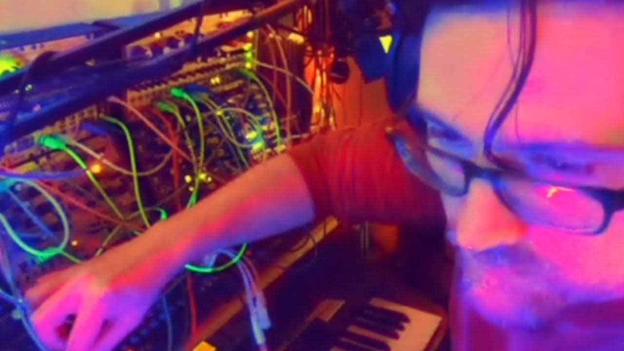 Glitch Drums with Mutable Instruments Plaits by Sequencing Mode CV Jack