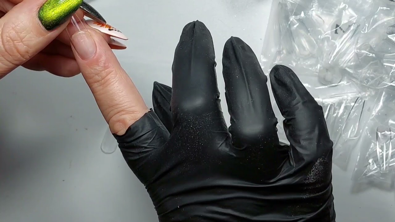 Nagų priauginimas - geliniai tipsai