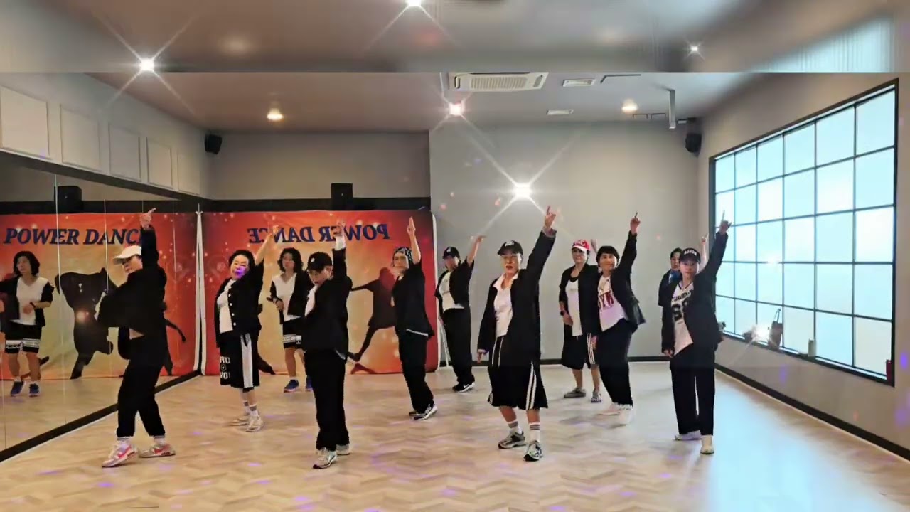 이유미파워로빅 {콜미~코요태} #다이어트댄스 #미니미니댄스 #koyote #코요태 #콜미 #call me #MDson 작품 #90년대 감성 #나이트댄스 #이유미파워로빅 