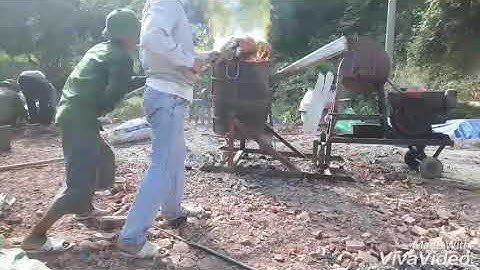 Cận cảnh đúc Chuông đồng 200kg tại Chùa Liên Trì