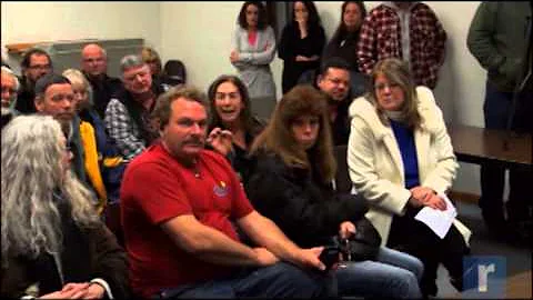 RAW VIDEO: Agitated crowd packs Bloomingburg meeting