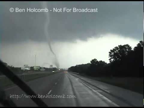 Shawnee, Oklahoma Tornado crosses Interstate 40! M...