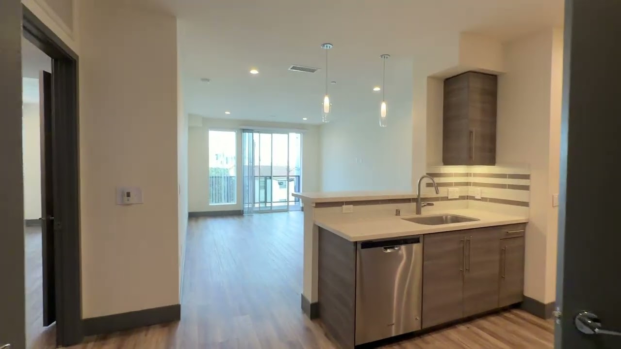 6923 KITTYHAWK 302 - 2 bed 2 bath