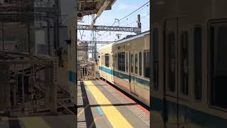 【小田急8000形8559F 藤沢駅に停車】横幕は快速急行新宿行に変わっています