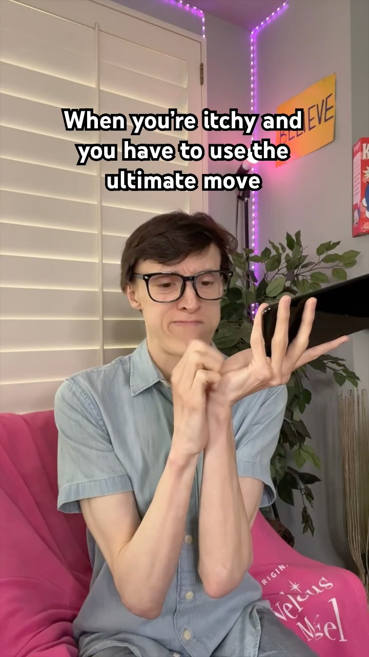 POV: The Ultimate Move for Itching ? #TheManniiShow.com/series