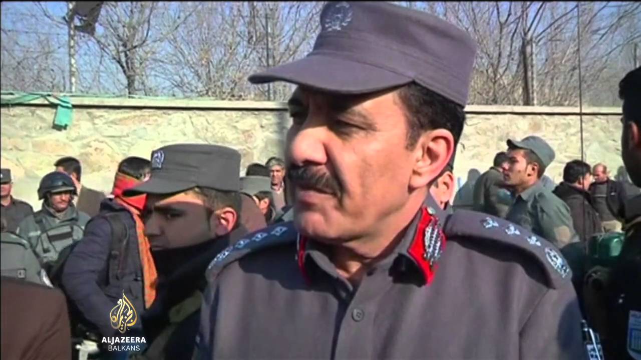 هجوم طالبان بالقنابل على مطار كابول