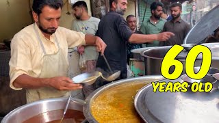 Pakistani RoadSide Desi Nashta | Bong PAYE And Anda Chanay | Siri Paye | Chana Chole Breakfast