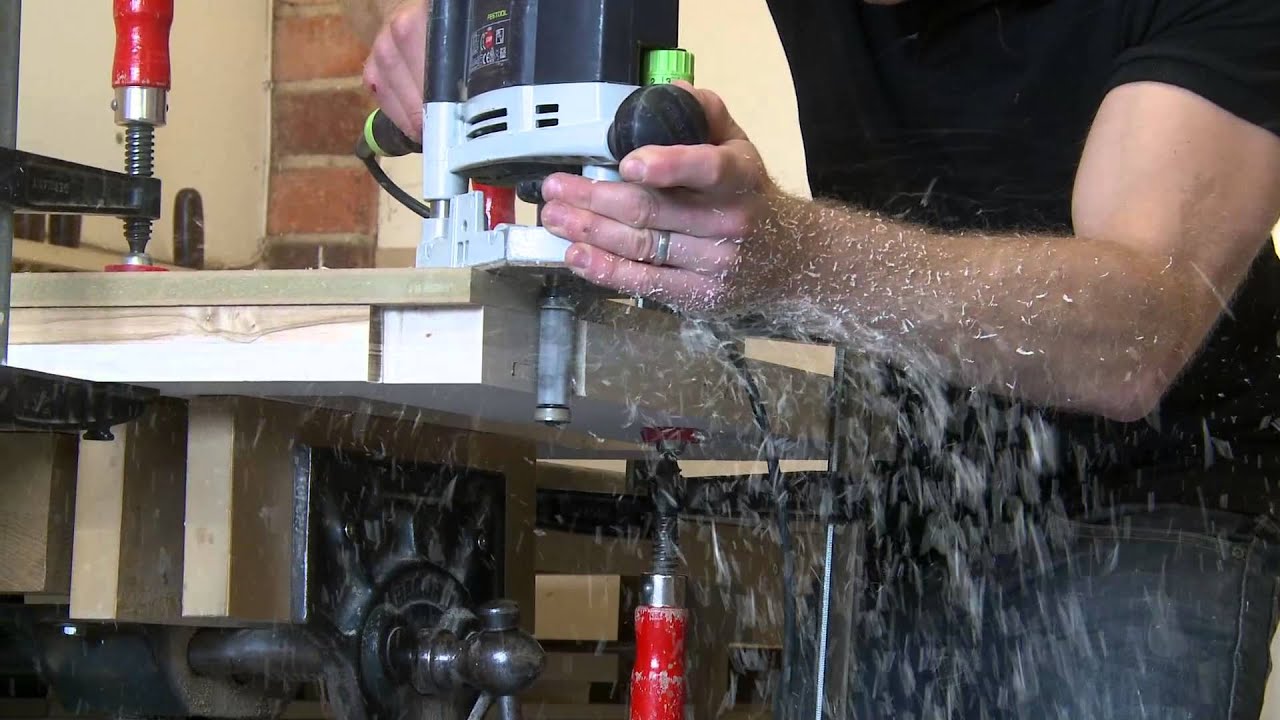 The English Walnut Kitchen (Short Version)