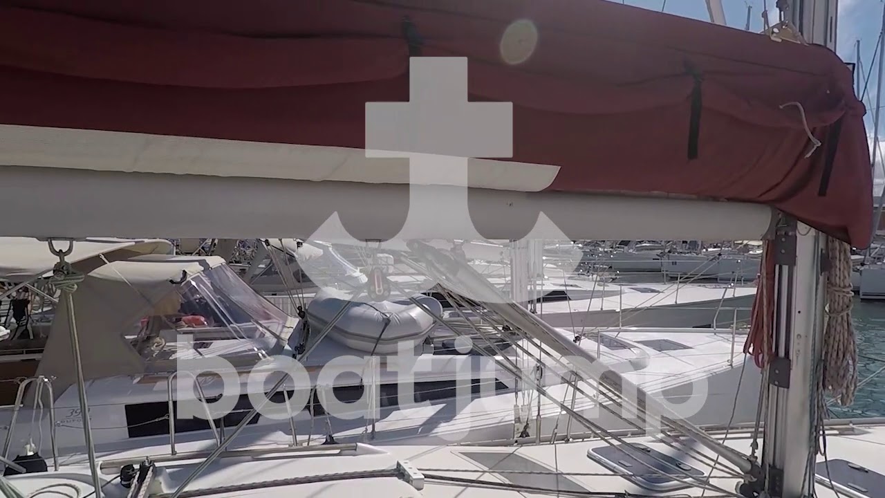 Velero Beneteau Oceanis 393 en Mallorca. Disponible en Boatjump.