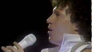 Andy Gibb - An Everlasting Love (1984 Live In Chile - Part I - 12) chords