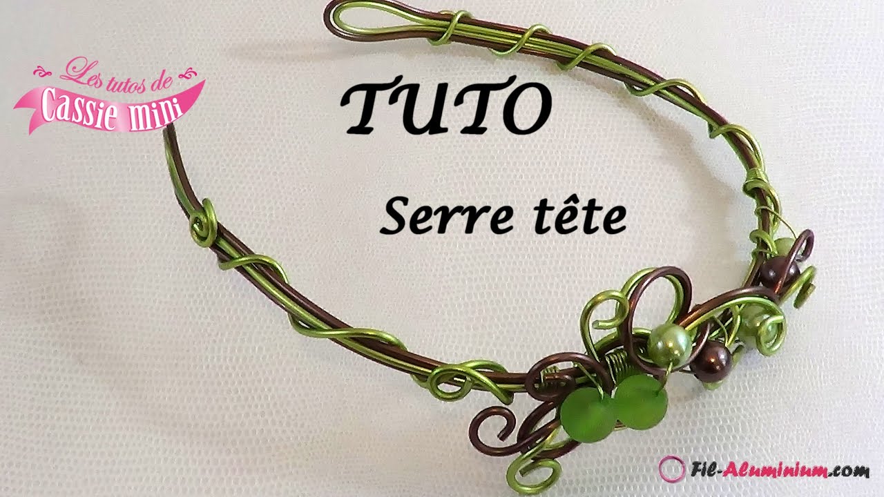 serre tête femme ou enfant fil aluminium et fleur de satin vert anis et  argent