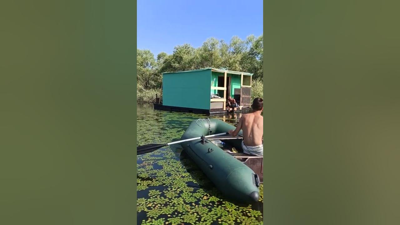Рыбацкий домик на воде