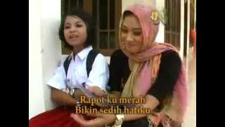 Nikmatus Sholihah   Siti Maimunah - Rapot Merah-by nasiruddin - YouTube.flv