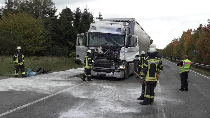 Lkw fährt auf – B401 nach Unfall voll gesperrt