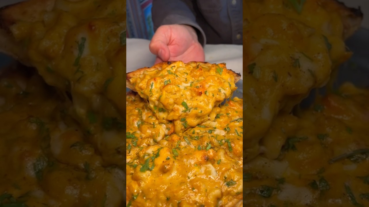The BUTTER CHICKEN MAC & CHEESE, CHEESE-STUFFED NAAN PIZZA at Mumbai Dreams in Nyack! #DEVOURPOWER