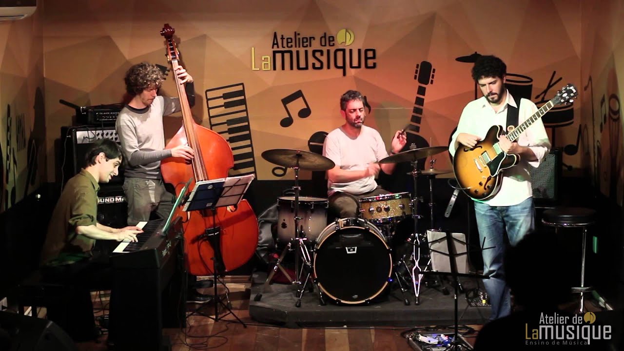 "2012" - KVAR no Atelier de La Musique adlı videoyu YouTube'da izle "2012" - KVAR no Atelier de La Musique adlı videoyu YouTube'da izle