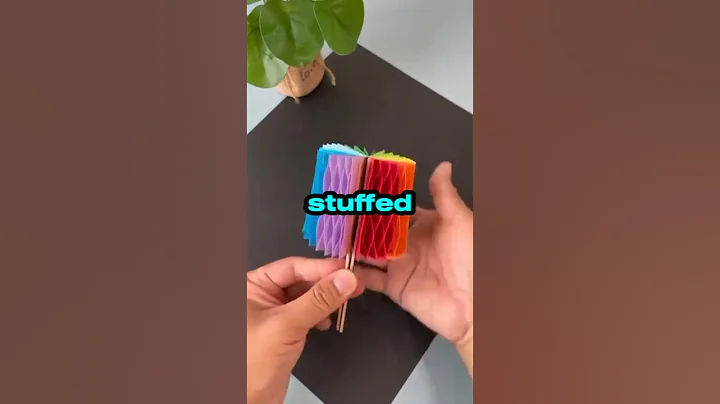 During a random traffic stop,the officer quietly asked."Is the woman in your trunk alive?".😱