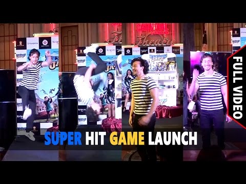 full-video---tiger-shroff-and-remo-d'souza-at-the-launch-flying-jatt-official-game.