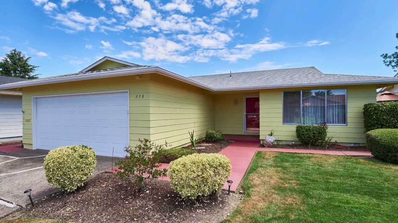 338 S Columbia Dr, Woodburn, OR 97071