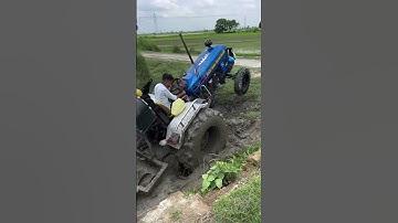 Powertrac stuck in mud #shorts #short #swarajtractor #farming #powertrac #stuck #stuckinmud #jcb