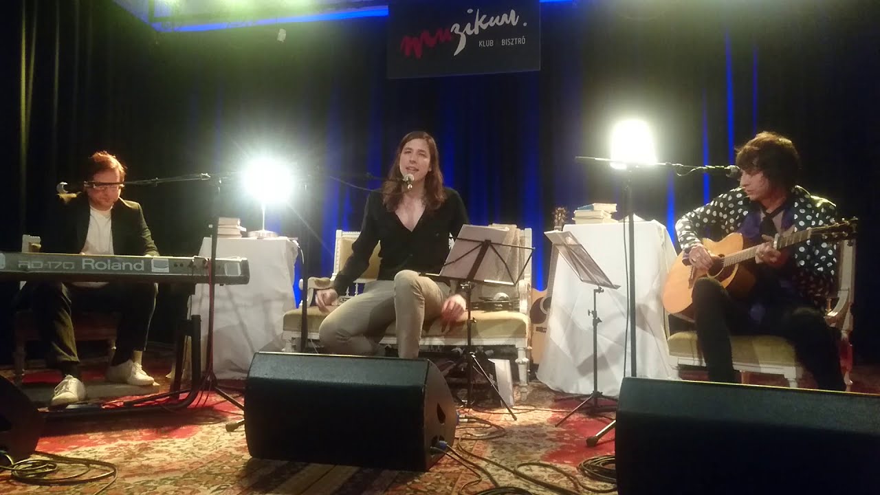 Ivan & The Parazol: Néha kevés