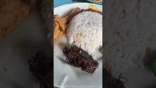 Sarapan pagi di Nilai, Negeri Sembilan.