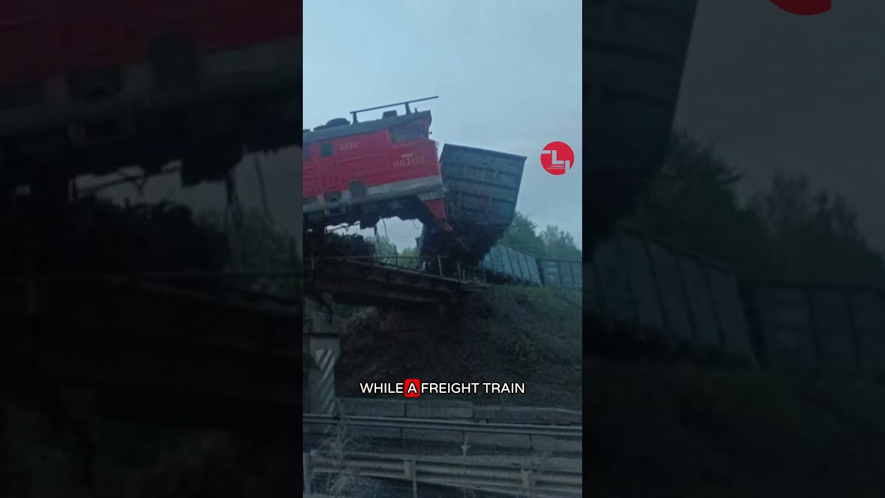 Two Bridges Explode in Russia Before Peace Talks