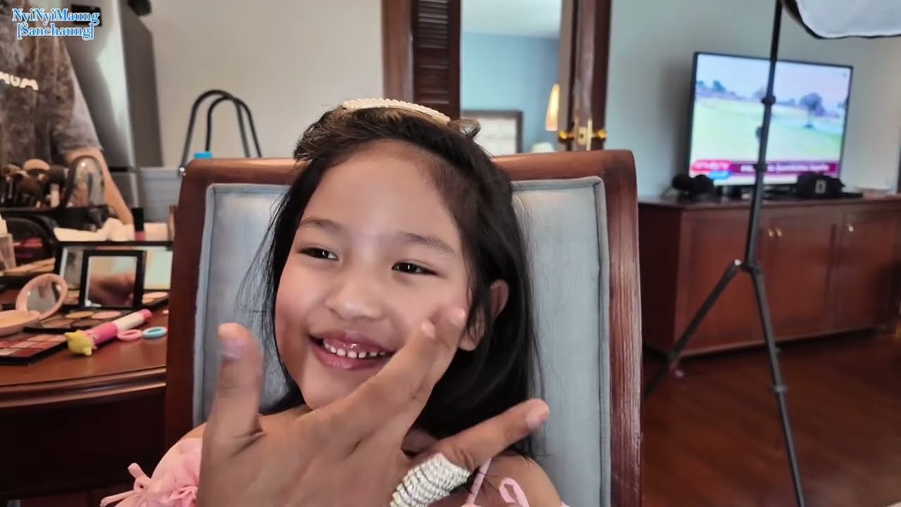 ထရက်ရှာ ရဲ့ ၆ နှစ်ပြည့် မွေးနေ့ ကို သု နဲ့ အတူ သွားကျရအောင်နော်…..