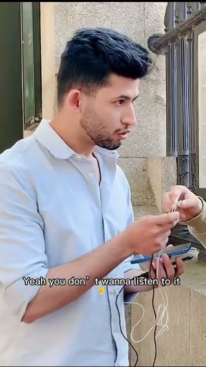 Non-muslim guy reacted scared while listening to Quran 😱